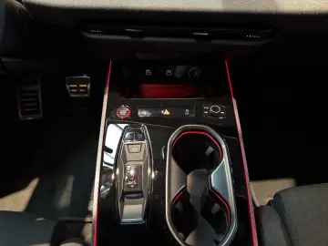 AUDI A6 Avant 2.0 TDI qu. S Line Matrix AHK Pano edit
