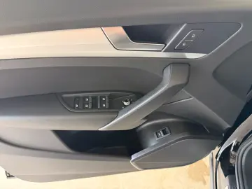 AUDI Q5 40 TFSI quattro S-Line