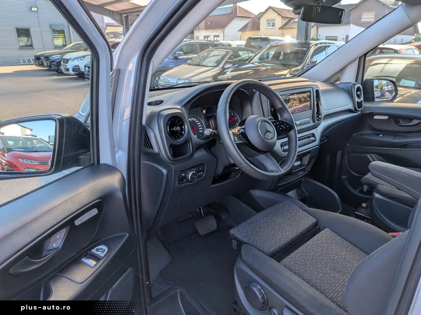 MERCEDES-BENZ Vito Mixto 114 kompakt PRO Aut Navi 5Sitze AHK