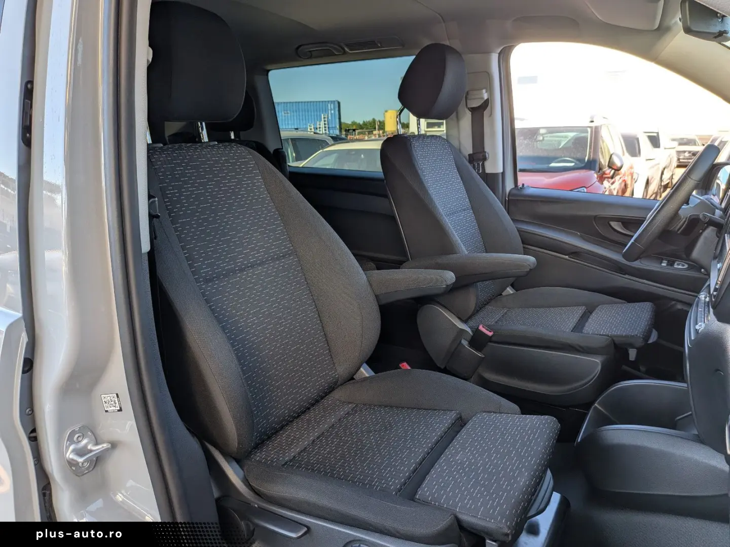 MERCEDES-BENZ Vito Mixto 114 kompakt PRO Aut Navi 5Sitze AHK