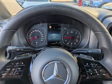 MERCEDES-BENZ Vito Mixto 114 kompakt PRO Aut Navi 5Sitze AHK