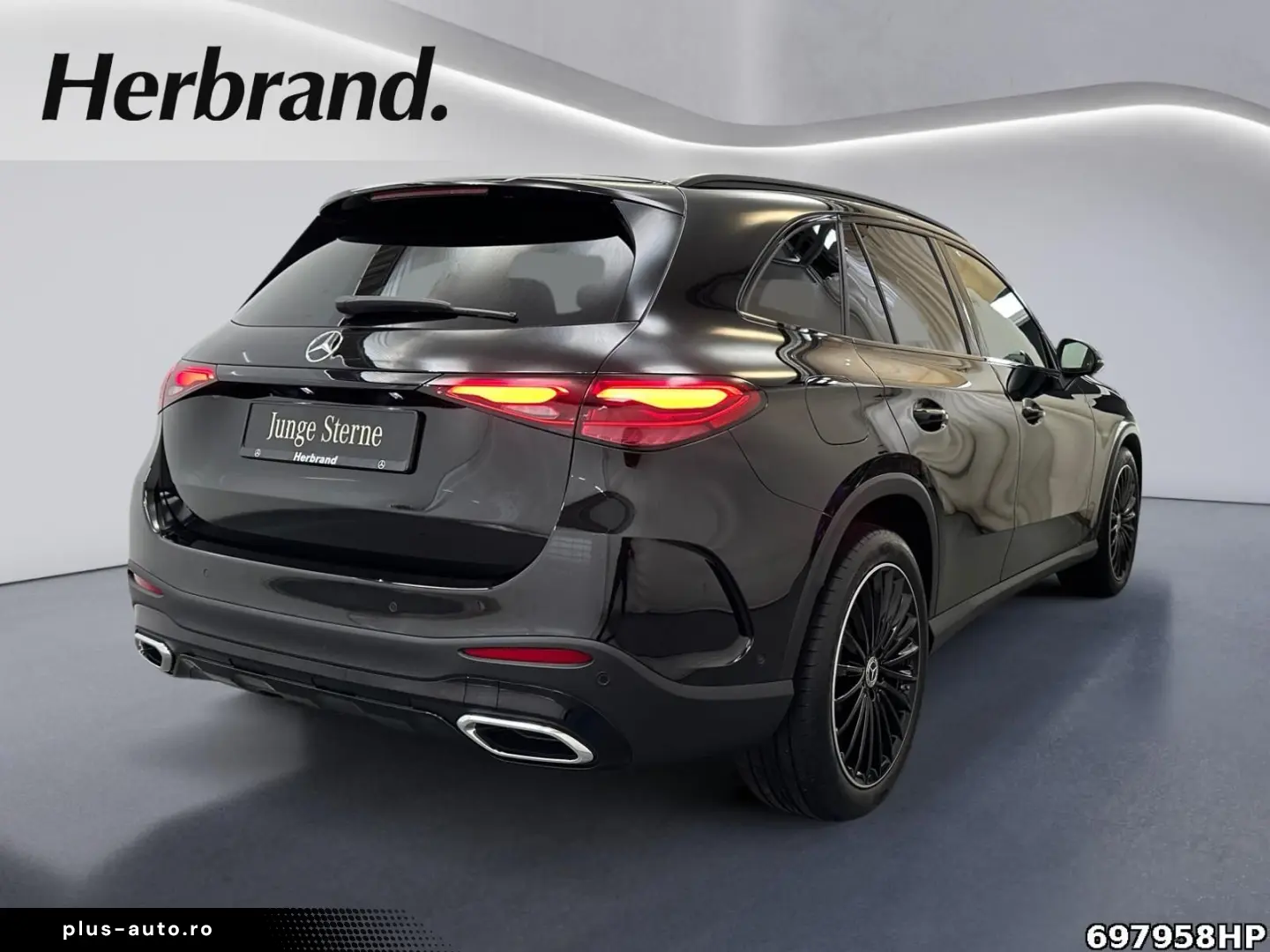MERCEDES-BENZ GLC 300 4M AMG Pano AHK Night Memory C&hellip;