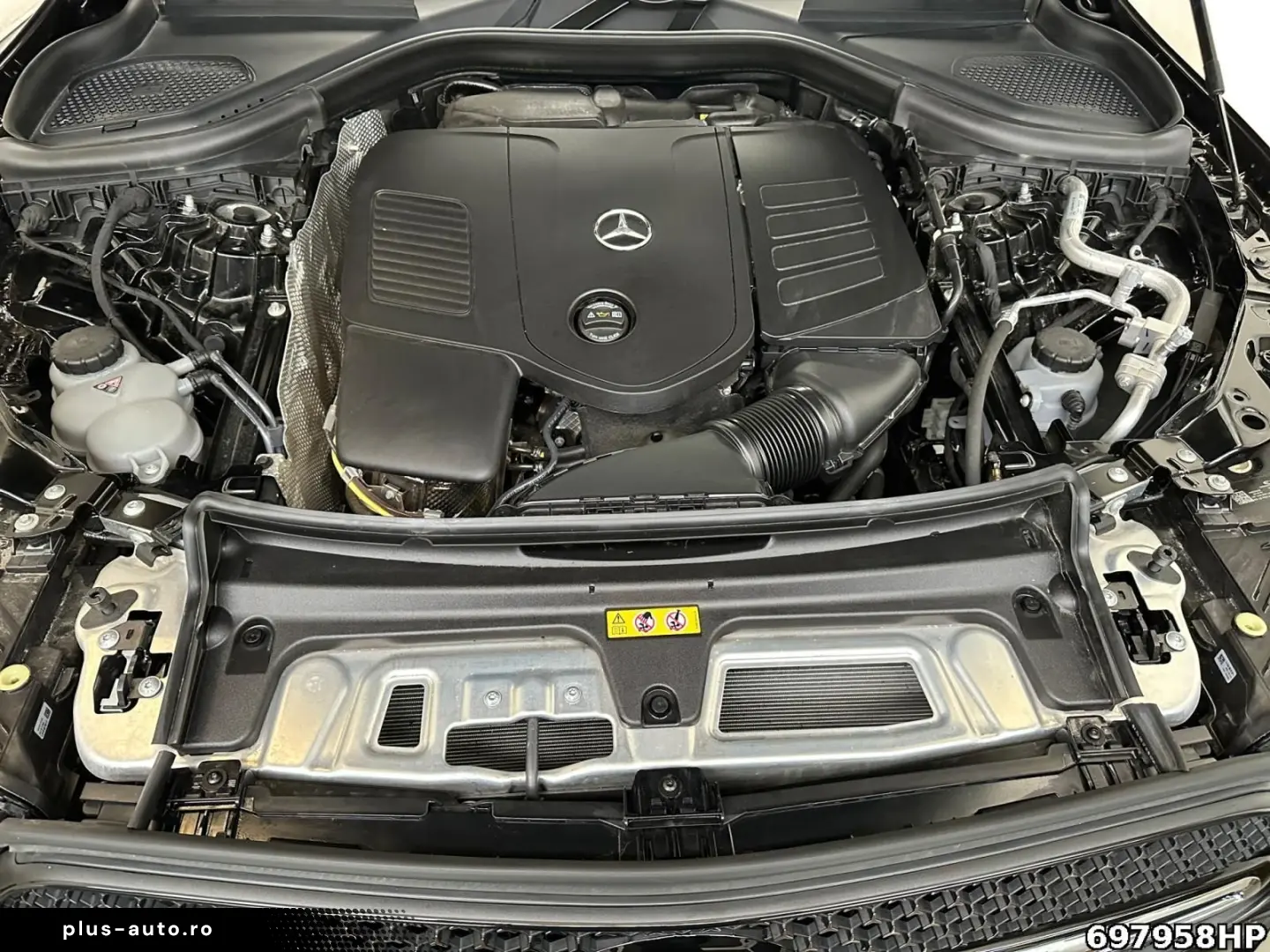 MERCEDES-BENZ GLC 300 4M AMG Pano AHK Night Memory C&hellip;