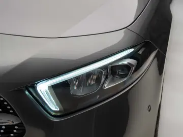 Mercedes-Benz A200d