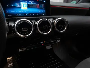 Mercedes-Benz A200d