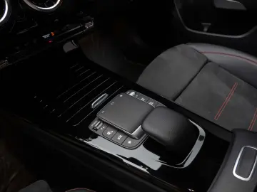 Mercedes-Benz A200d