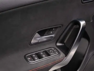 Mercedes-Benz A200d