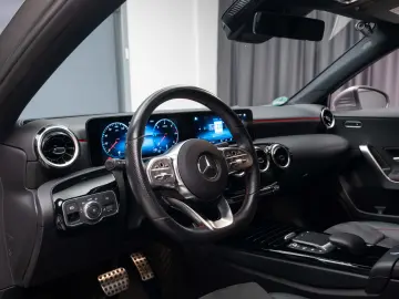Mercedes-Benz A200d