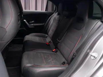 Mercedes-Benz A200d
