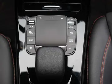 Mercedes-Benz A200d