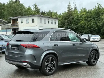 MERCEDES-BENZ GLE 400d 4M AMG Line Pano Airm. Standh…