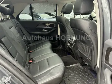 MERCEDES-BENZ GLE 400d 4M AMG Line Pano Airm. Standh…