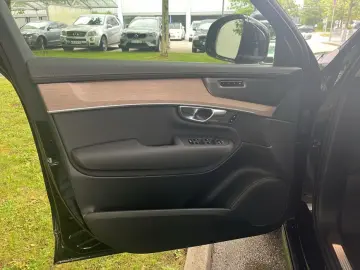 VOLVO XC90 B5 B AWD Plus Bright