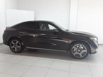 MERCEDES-BENZ GLC 300 4M Coupé AMG PANO HUD BURMESTE…