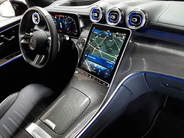 MERCEDES-BENZ GLC 300 4M Coupé AMG PANO HUD BURMESTE…