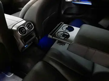 MERCEDES-BENZ GLC 300 4M Coupé AMG PANO HUD BURMESTE…