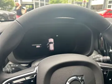 VOLVO XC60 B5 B AWD Plus Dark