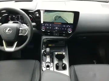 Lexus NX 450h Luxury Line Alle Extras Modell2026