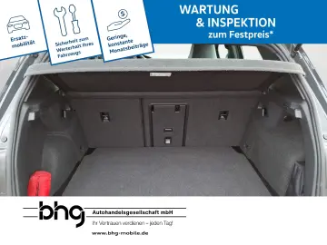 Volkswagen Golf 1.5 l eTSI OPF R-Line LED