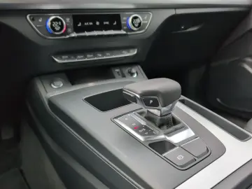 AUDI Q5 TFSI Stronic quattro