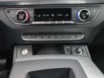 AUDI Q5 TFSI Stronic quattro