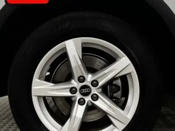 AUDI Q5 40 TFSI quattro
