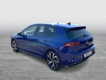 Volkswagen Golf VIII 1.5 eTSI DSG R-Line ACC CAM LED NAVI