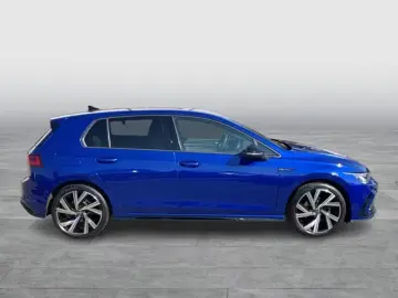 Volkswagen Golf VIII 1.5 eTSI DSG R-Line ACC CAM LED NAVI