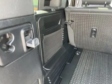 LAND ROVER Defender 110 D300 X-Dynamic HSE Pano  22&…