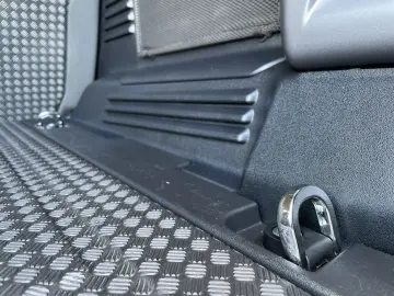 LAND ROVER Defender 110 D300 X-Dynamic HSE Pano  22&…