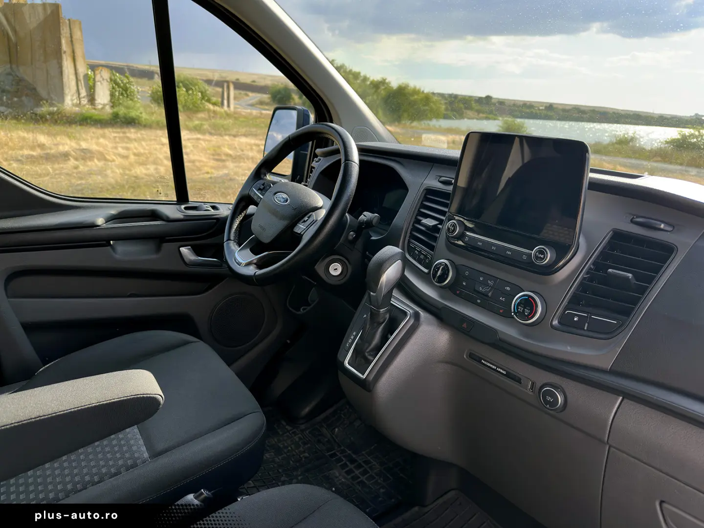 CAMPERVAN - Ford Transit Custom Hybrid Plugin