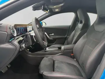 Mercedes-Benz CLA 200 d Coupé AMG MBEAM KAM KEYL AMBIENTE