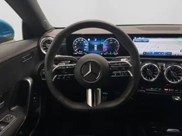 Mercedes-Benz CLA 200 d Coupé AMG MBEAM KAM KEYL AMBIENTE