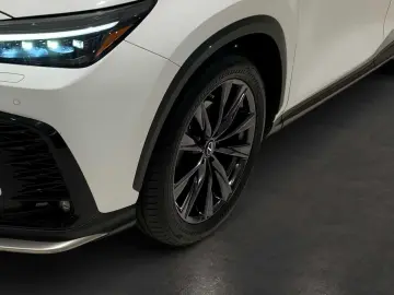 LEXUS NX 350h F SPORT MARK LEVINSON 360 -KAMERA
