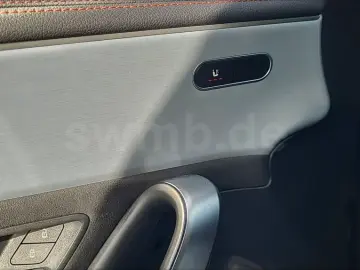 Mercedes-Benz CLA 200d AMG MULTIBEAM KeylessGO WinterPack