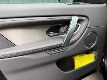 LAND ROVER Discovery Sport Dynamic SE AHK Winter Pack ACC