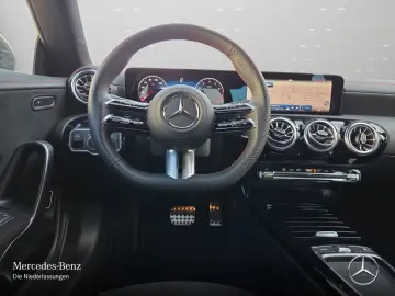 Mercedes-Benz CLA 180 Coupe AMG Advanced  LED Kamera
