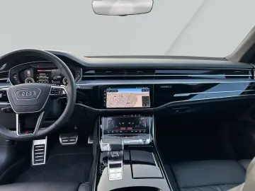 AUDI A8 60 TFSI e quattro S-line MATRIX HUD PANO B&O