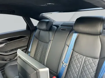 AUDI A8 60 TFSI e quattro S-line MATRIX HUD PANO B&O