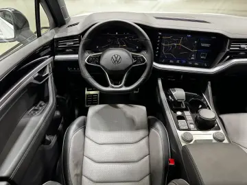 VW Touareg R-Line Black Style   MATRIX PANO LUFT