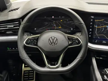 VW Touareg R-Line Black Style   MATRIX PANO LUFT
