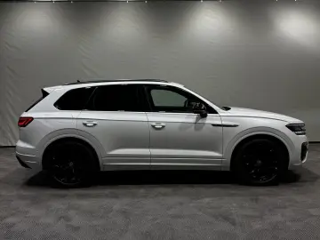 VW Touareg R-Line Black Style   MATRIX PANO LUFT