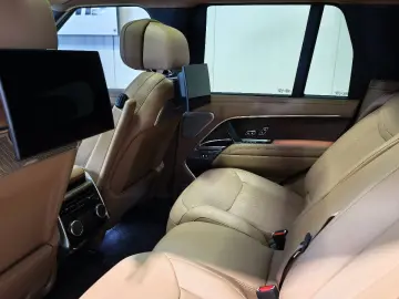 LAND ROVER RANGE ROVER AUTOBIOGRAPHY HYBRID AHK 7-SITZE 22
