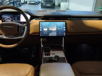 LAND ROVER RANGE ROVER AUTOBIOGRAPHY HYBRID AHK 7-SITZE 22