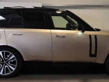 LAND ROVER RANGE ROVER AUTOBIOGRAPHY HYBRID AHK 7-SITZE 22