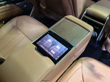 LAND ROVER RANGE ROVER AUTOBIOGRAPHY HYBRID AHK 7-SITZE 22