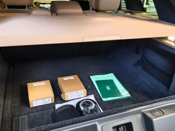 LAND ROVER RANGE ROVER AUTOBIOGRAPHY HYBRID AHK 7-SITZE 22