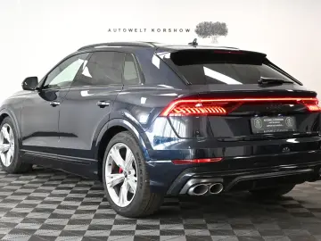 AUDI SQ8 4.0 TFSI Quattro  MATRIX PANO AHK 360 KAM