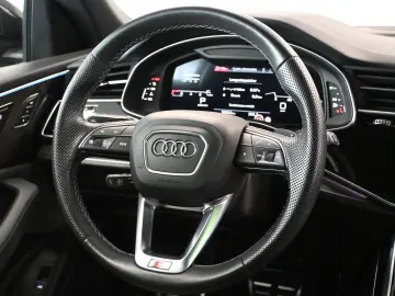 AUDI SQ8 4.0 TFSI Quattro  MATRIX PANO AHK 360 KAM