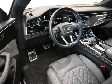 AUDI SQ8 4.0 TFSI Quattro  MATRIX PANO AHK 360 KAM
